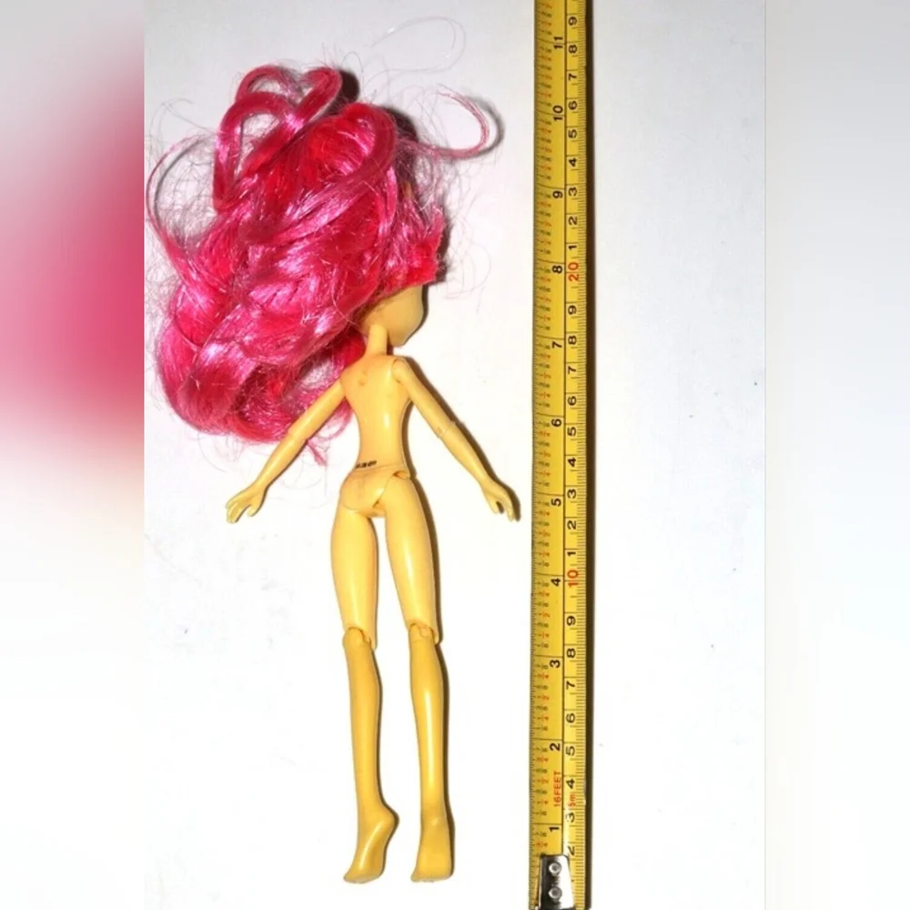 EQUESTRIA FLUTTERSHY DOLL - Pink Hair